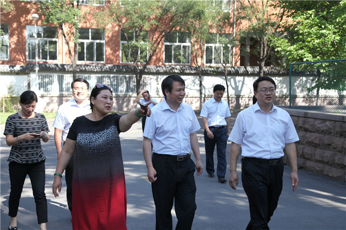 校友马静情系母校捐资助学